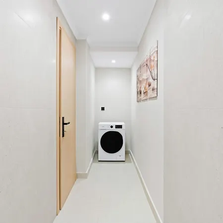 Papanikolis Apts 2